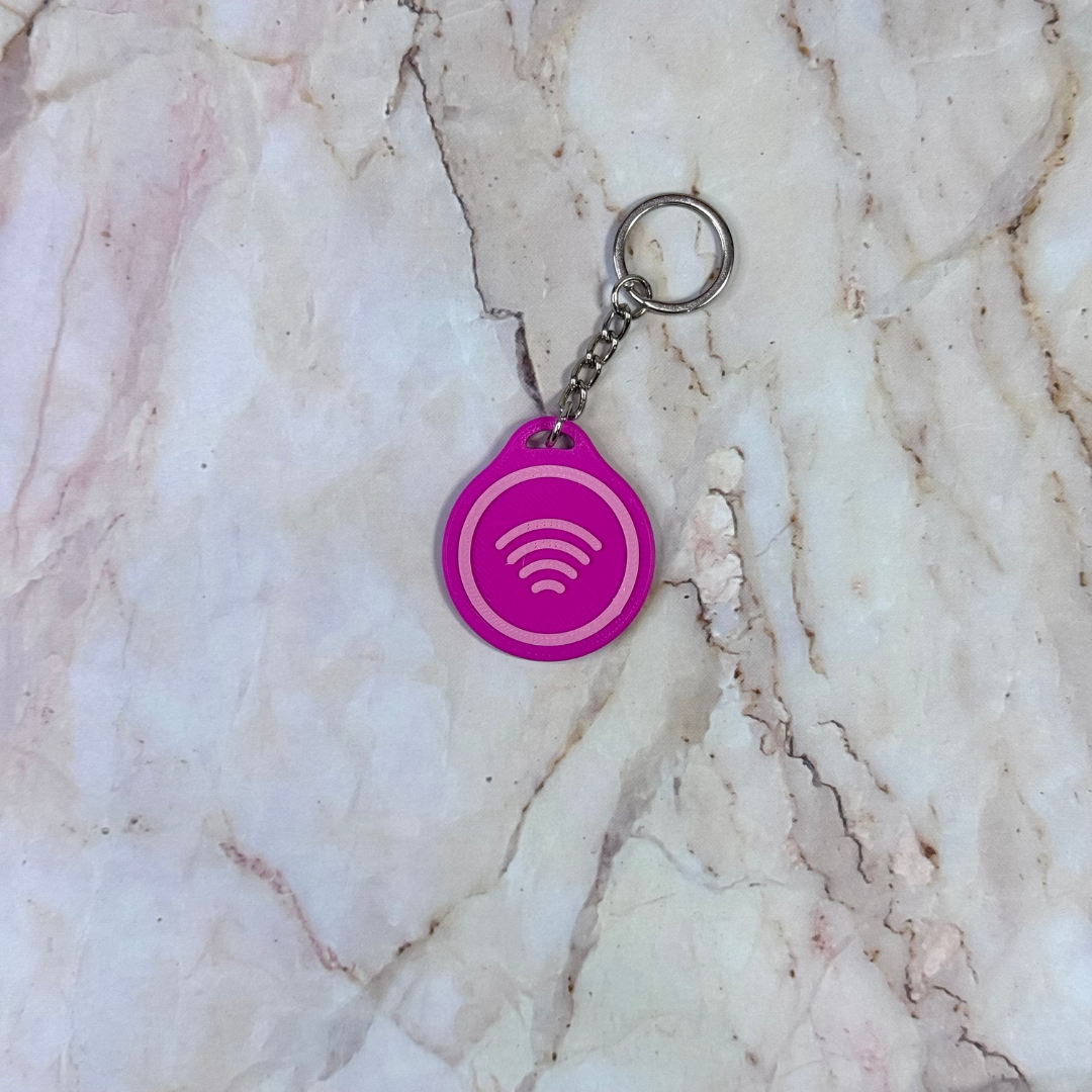 NFC Keychain Instagram, Facebook, TikTok or NFC logo